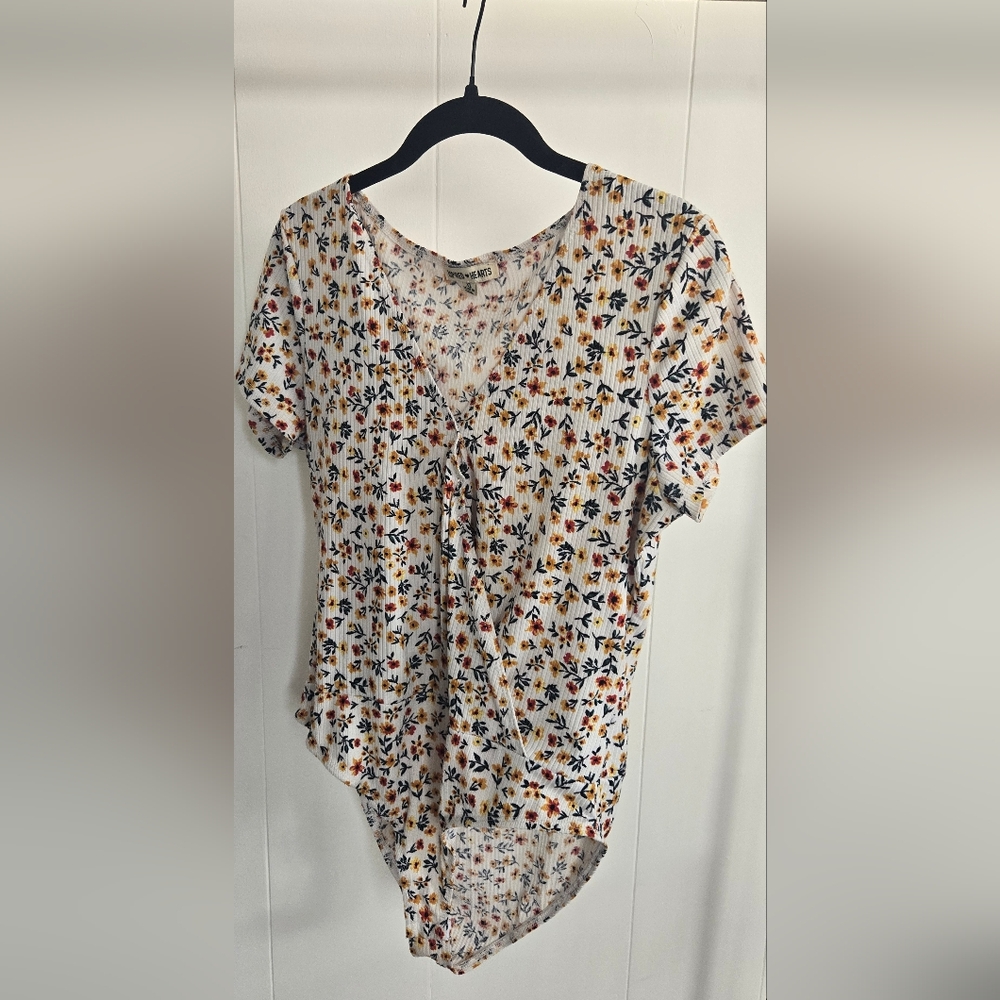 New York & Company Cream Tie Front Fitted Blouse